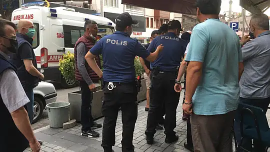 Şehir merkezinde bıçaklı kavga
