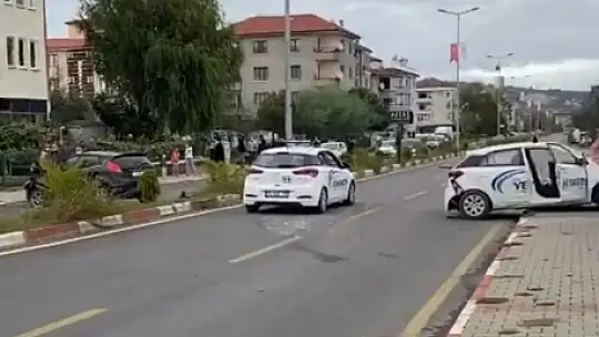 Arkadan çarptı, karşı şeride geçti