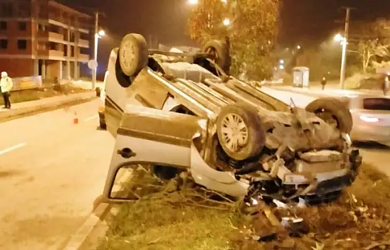 Kontrolü kaybetti, takla attı