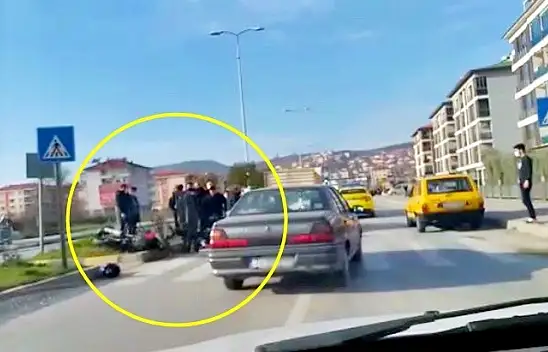 Yaya geçidinde ilginç kaza