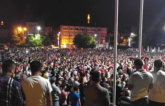 Bartın Cumhuriyet Meydanından görüntüler