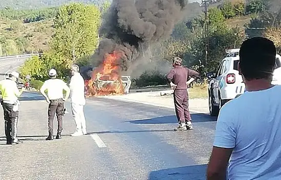 Otomobil alevlere teslim oldu