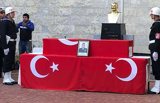 Şehit astsubay gözyaşları arasında uğurlandı