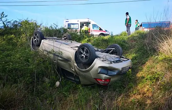 Solladığı araca çarpıp şarampole yuvarlandı