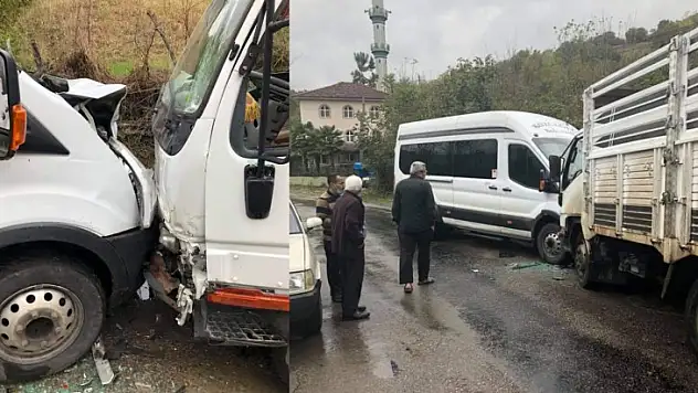 Minibüs ile kamyonet çarpıştı