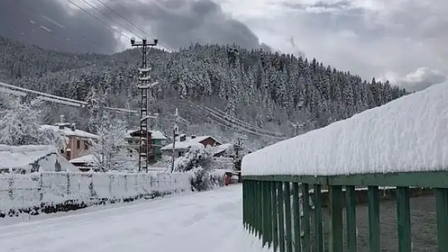 Ulukaya'dan çok güzel kar manzaraları