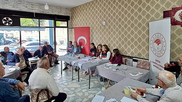 Alın teriyle ıslanan toprak kurumaz