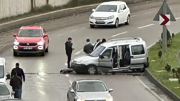 Mıcırlı Yol Kazaya Neden Oldu