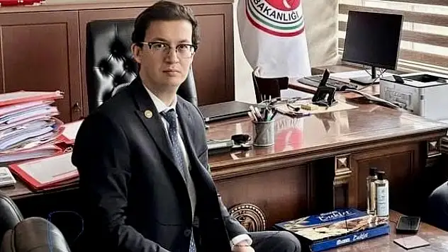 Öğrenciler savcıyı sorguya çekti