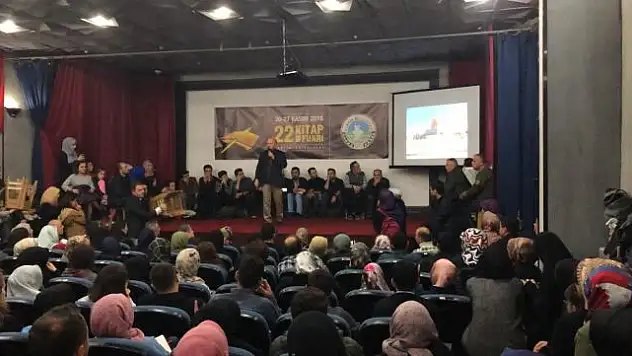 Salonda izdiham yaşandı