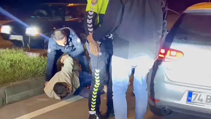 Polis ekiplerini peşine taktı