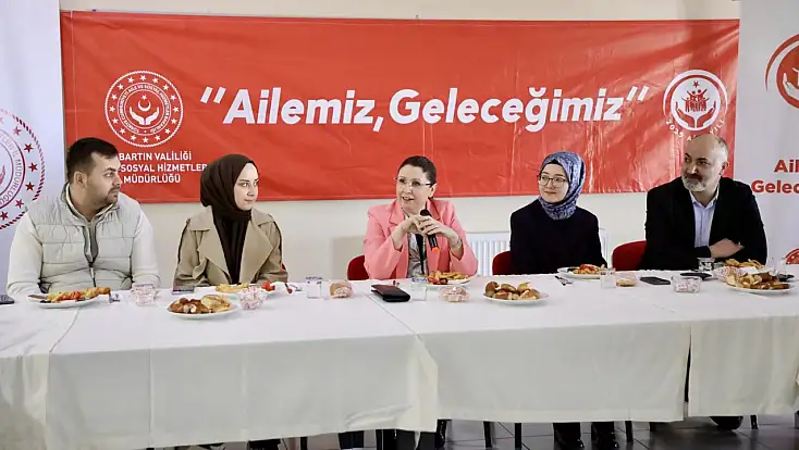 Vali Arslan, genç çiftlerle buluştu