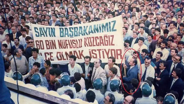 30 yıl önce çekilen fotoğraftaki ayrıntı!