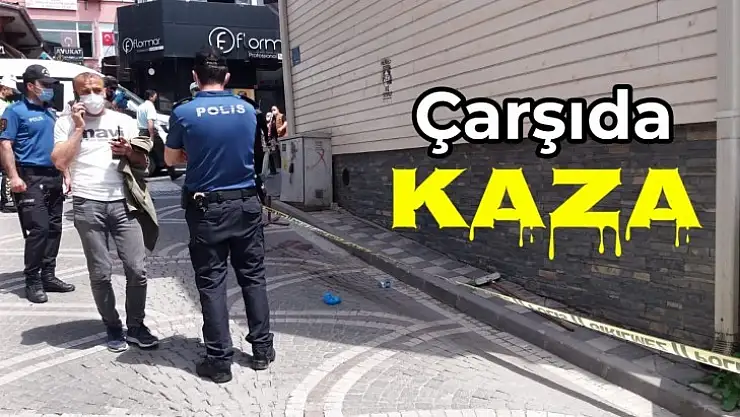 Kamyonet yayaya çarptı