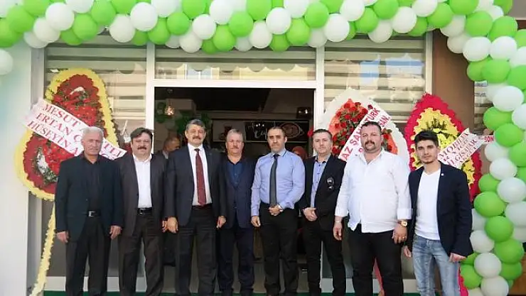 Akarsu Restaurant Cafe dualarla açıldı