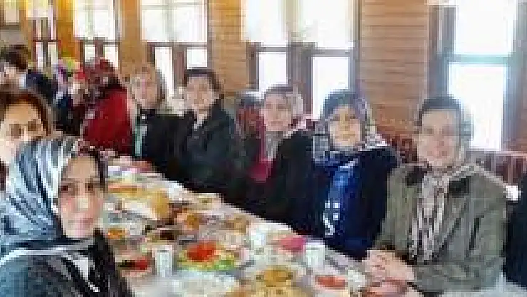 Akın, MHP Kozcağız Teşkilatıyla Kahvaltıda Buluştu