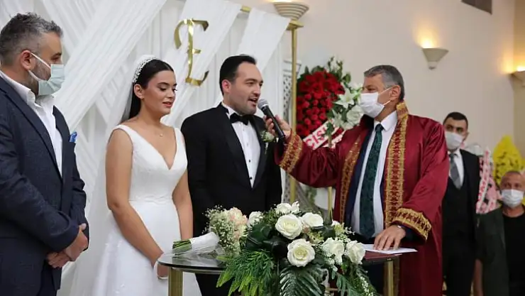 Aldatmaz ve Tan ailesinin mutlu günü
