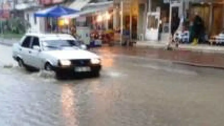 Amasra'da şiddetli yağmur etkili oldu