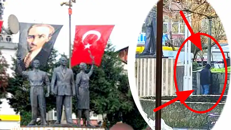 Atatürk heykelinin arkasında şok olay