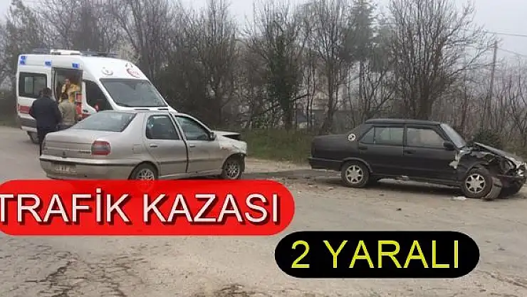 Bartın'da 2 otomobil çarpıştı!