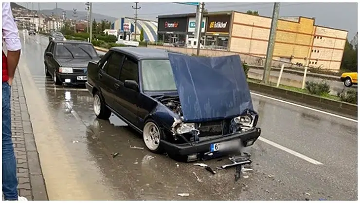 Bartın'da İki tofaş çarpıştı