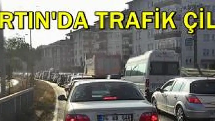 Bartın trafiğinde uzun kuyruklar oluştu
