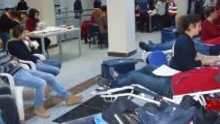 BÜ'de kan bağışı etkinliği gerçekleşti