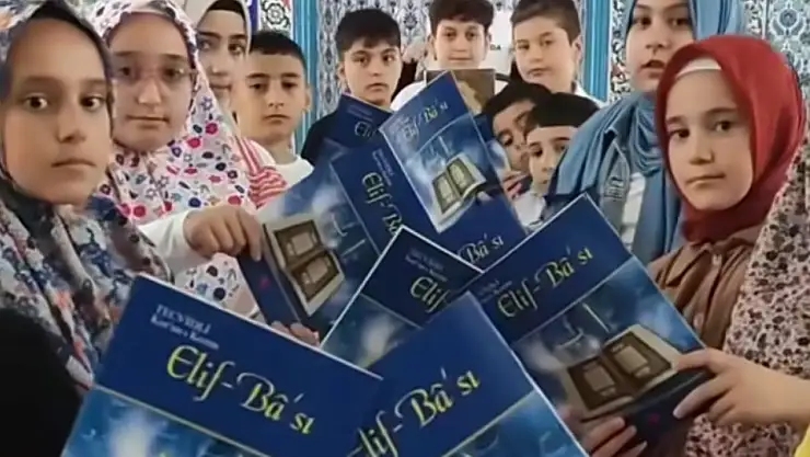 Çocuklar Kur'an öğreniyor!