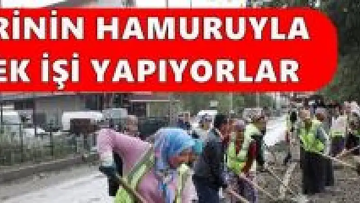 Erkeklerin elinden kürekleri kaptılar