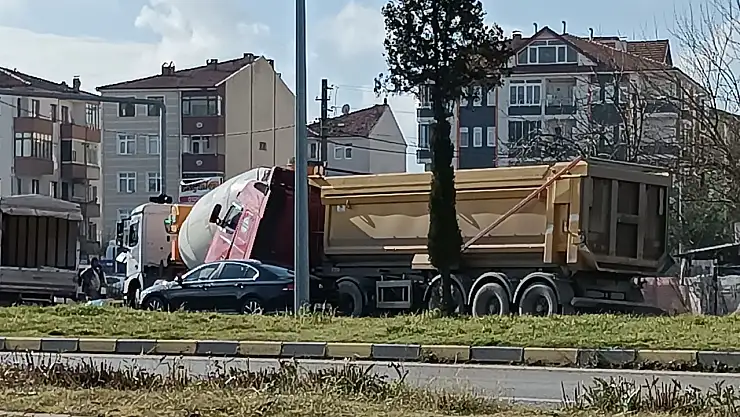 Ağır Vasıtalar Çarpıştı