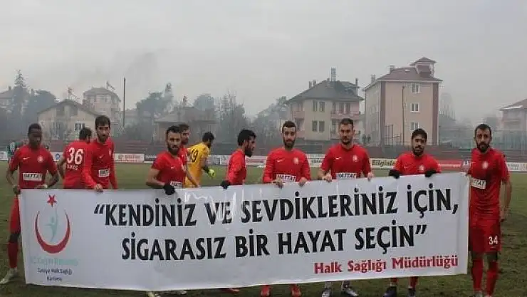 Futbolculardan anlamlı pankart