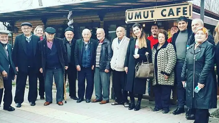 Huzurevi Sakinleri Umut Cafe'de Buluştu