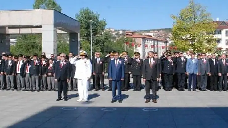 Kahraman gazilerimize minnet ve şükran borçluyuz