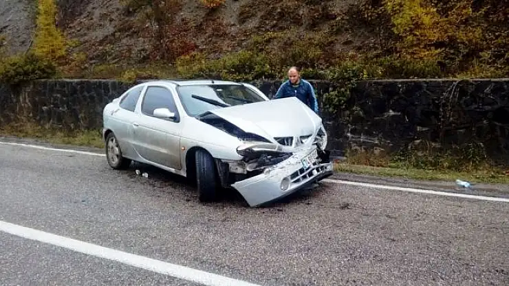 Kaygan Yolda Kontrolden Çıktı