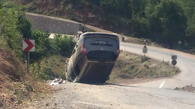 Kontolden çıkan otomobil takla attı