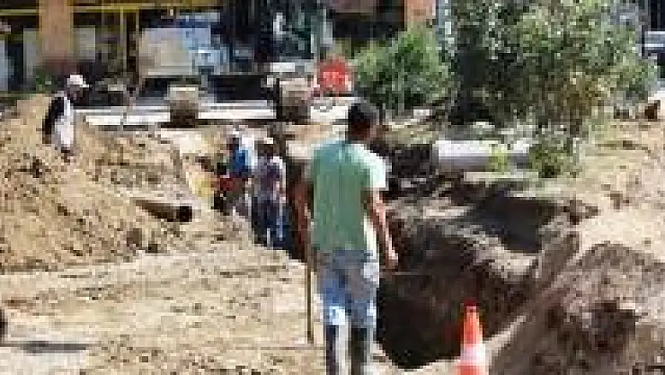 Kozcağız'da  İçme Suyu Hattı da Yenileniyor