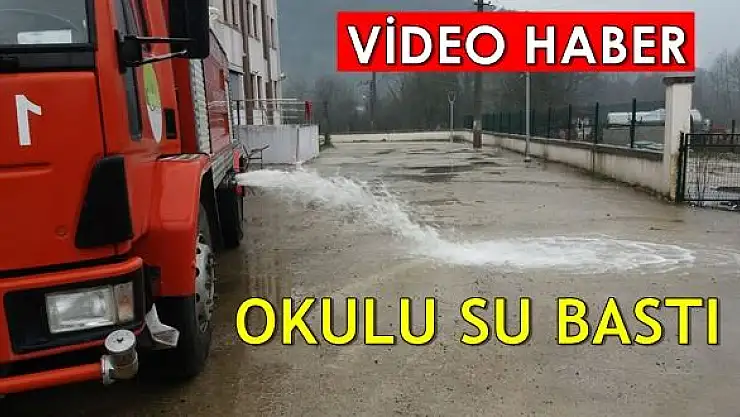 Kumluca'da bir okulda su baskını