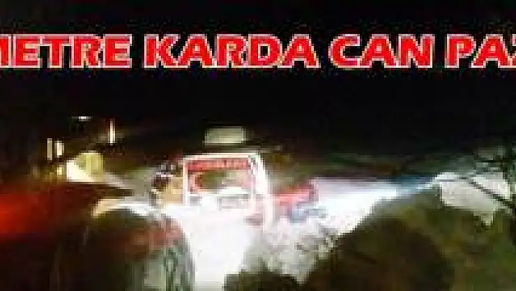 Mahsur kalan paletli ambulans kurtarıldı