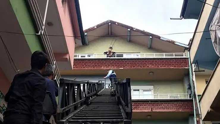 Mahsur Kalan Yaşlı Kadının imdadına İtfaiye yetişti