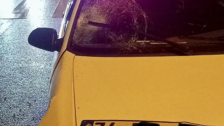 Otomobil ile Motosiklet Çarpıştı: Sürücü Yaralandı