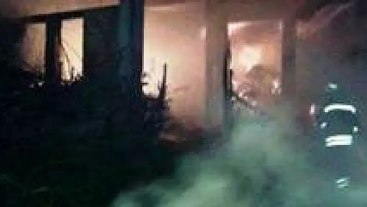 Samanlıkta yangın çıktı