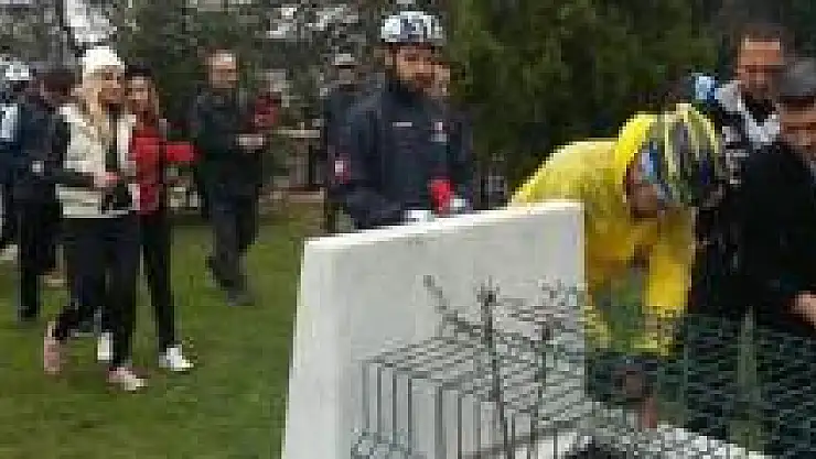 Şehitler için pedal çevirdiler