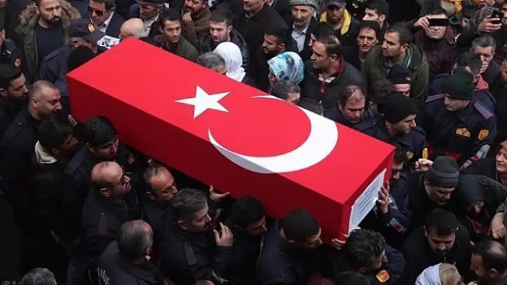 Şehitlerimiz var