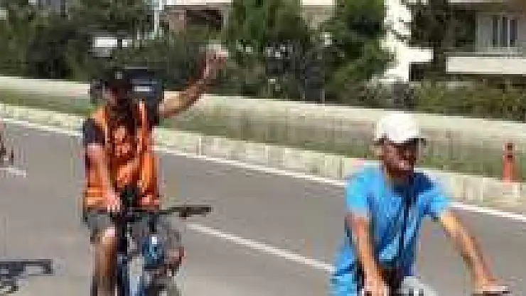 SERVİSLERİN KALDIRILMASINA BİSİKLETLİ TEPKİ