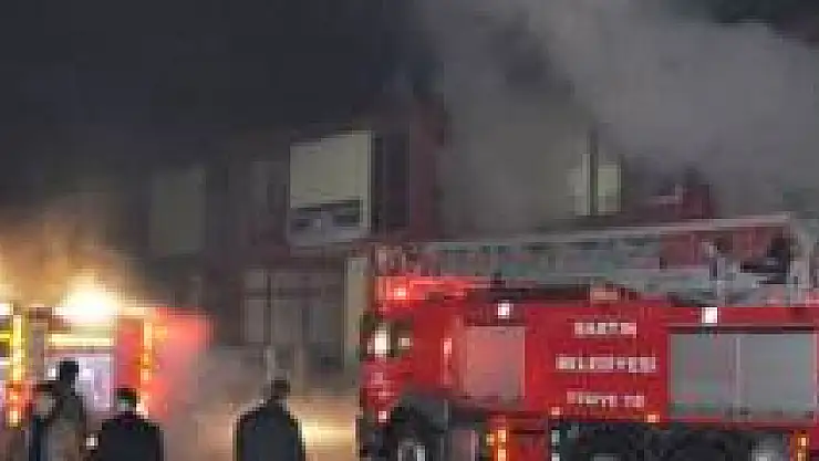 Toptancılar sitesinde yangın çıktı