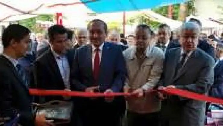 Ulus'ta hayır çarşısı kermesi dualarla açıldı