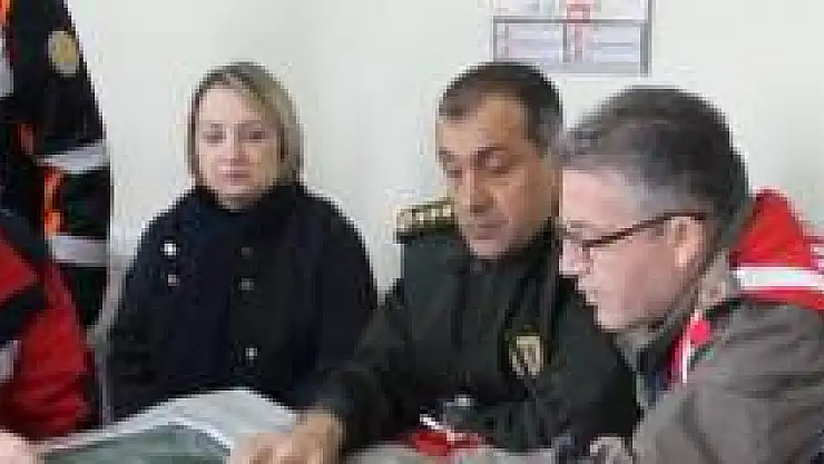 Yüzlerce kişi yaşlı adamı arayacak
