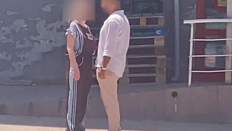 Zorla araca bindirmeye çalıştı