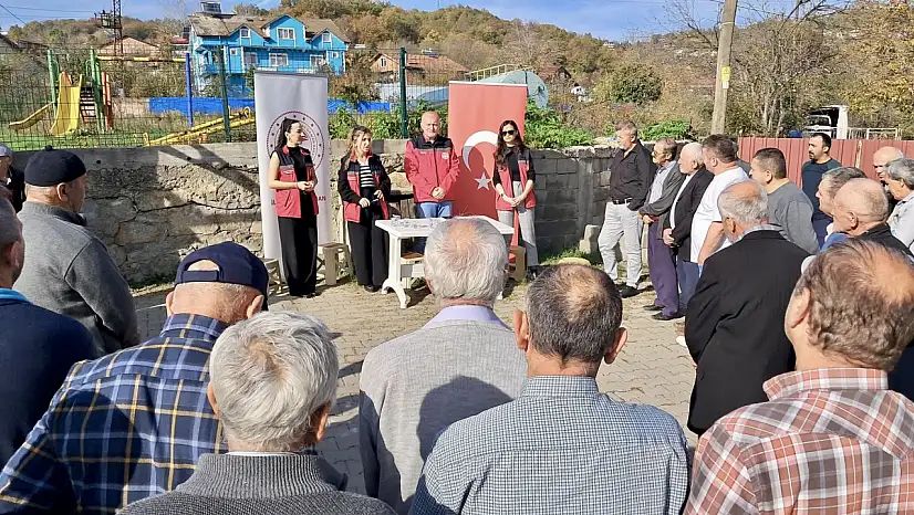 Köy köy geziyorlar