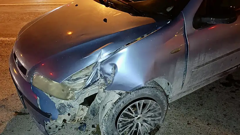 Otomobil ile kepçe çarpıştı